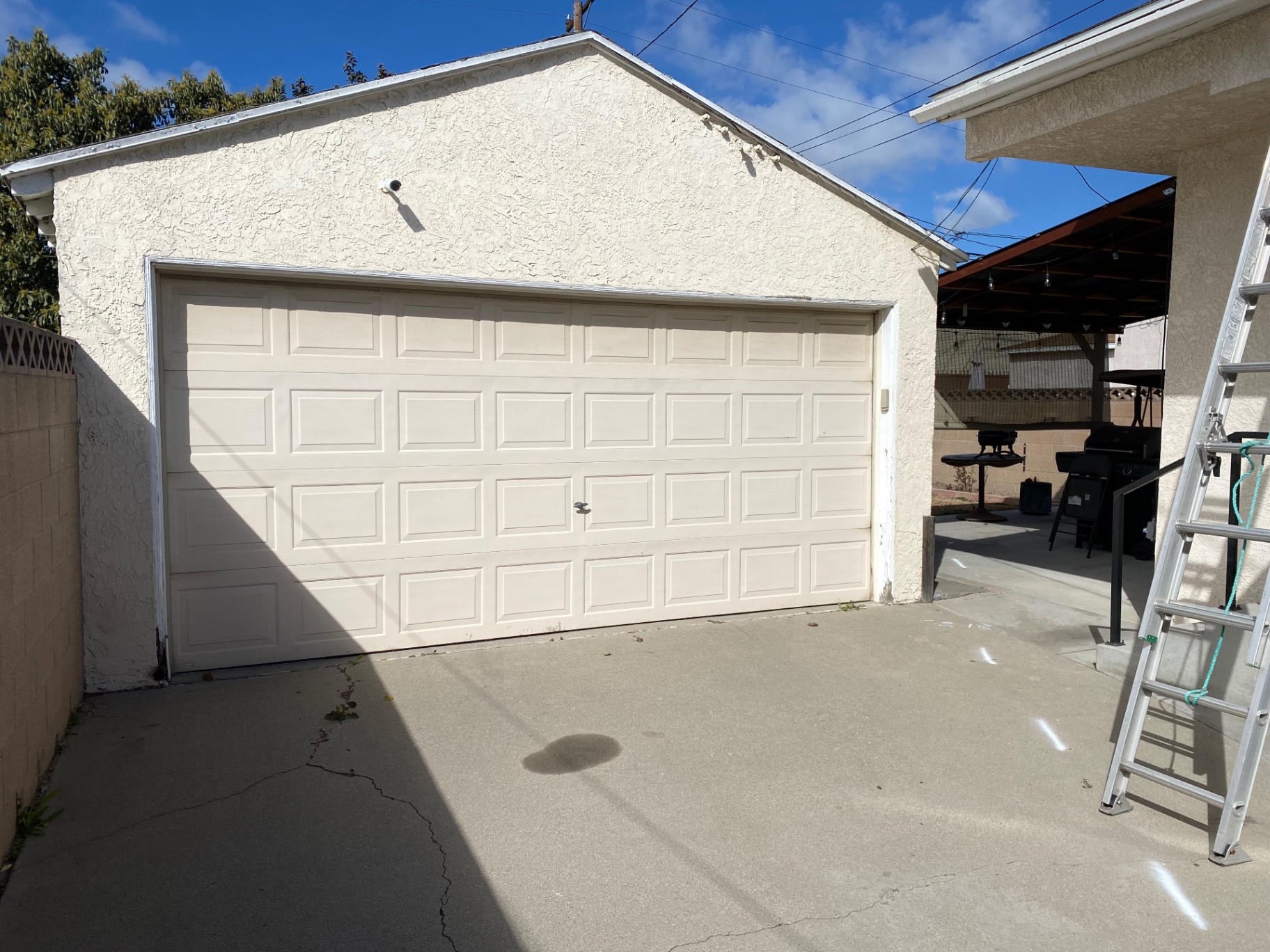 Original detached garage in Long Beach before conversion